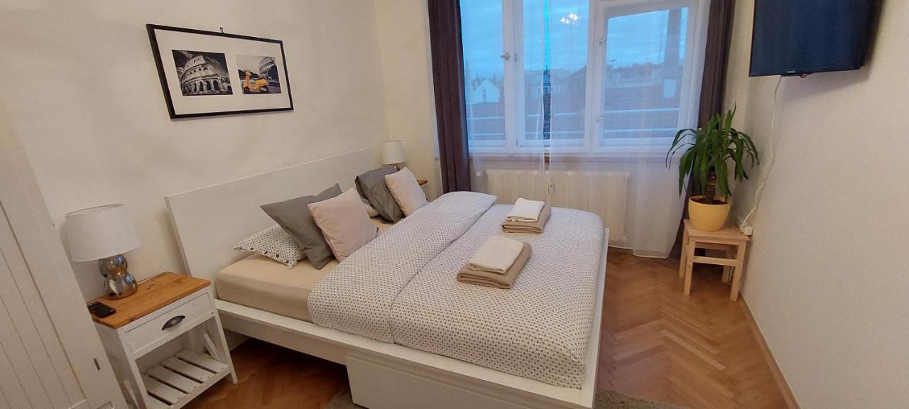 Anenska By Charles Bridge 1 Apartment Prague Exterior photo